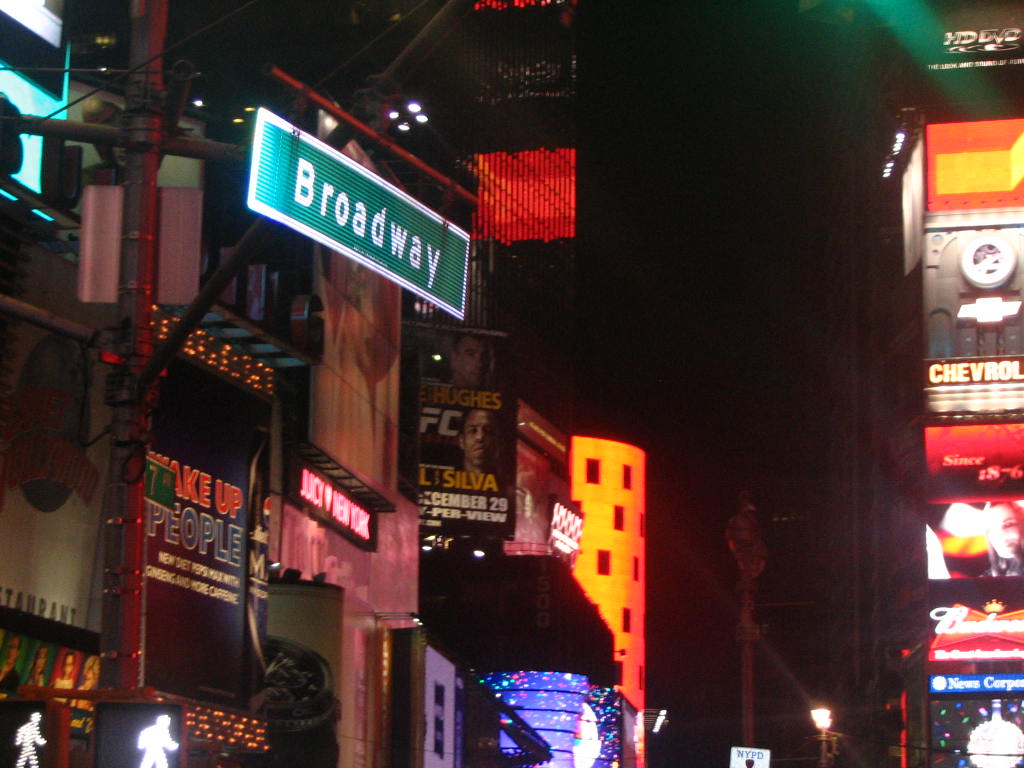 http://www.carlosmanuel.com/blog/uploaded_images/Broadway-758789.jpg